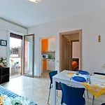 In 27926 Apartment *
