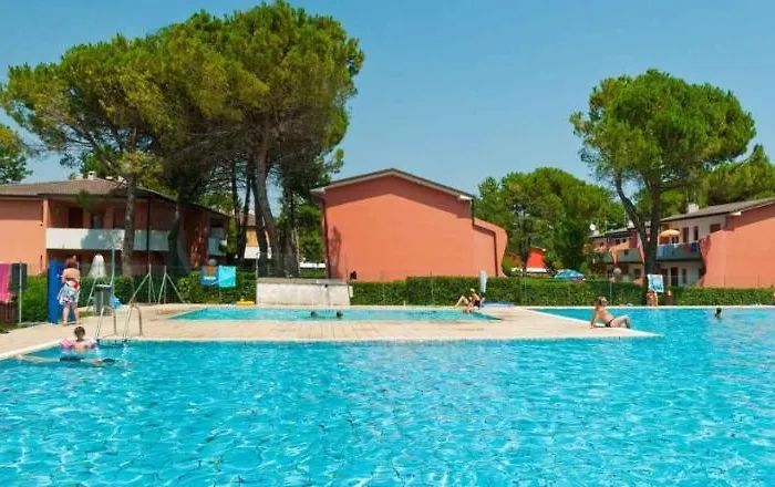 In 27926 Daire Bibione